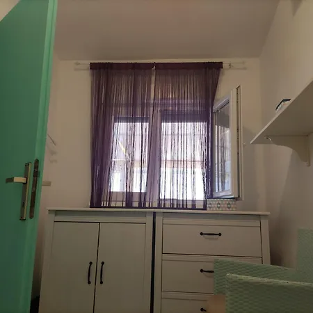 Anisa Apartment